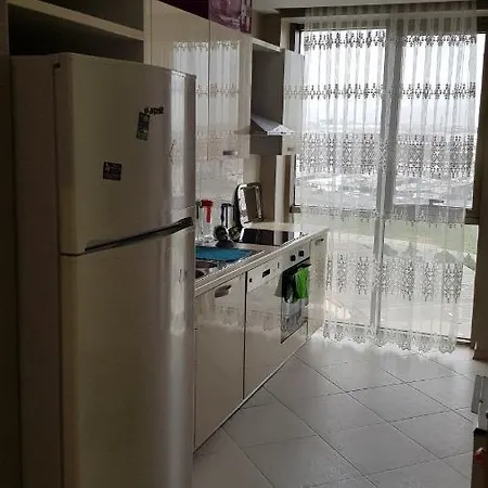 Cozy 2+1 5 Min Walk To Mall Of İstanbul