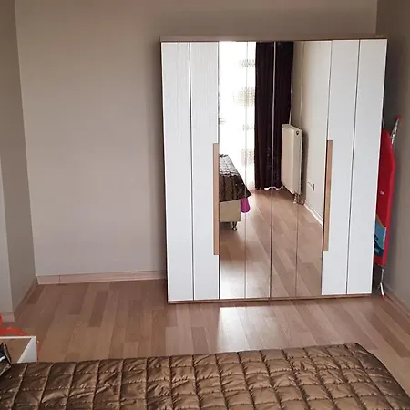 Cozy 2+1 5 Min Walk To Mall Of Daire İstanbul