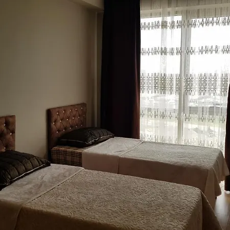 Daire Cozy 2+1 5 Min Walk To Mall Of İstanbul